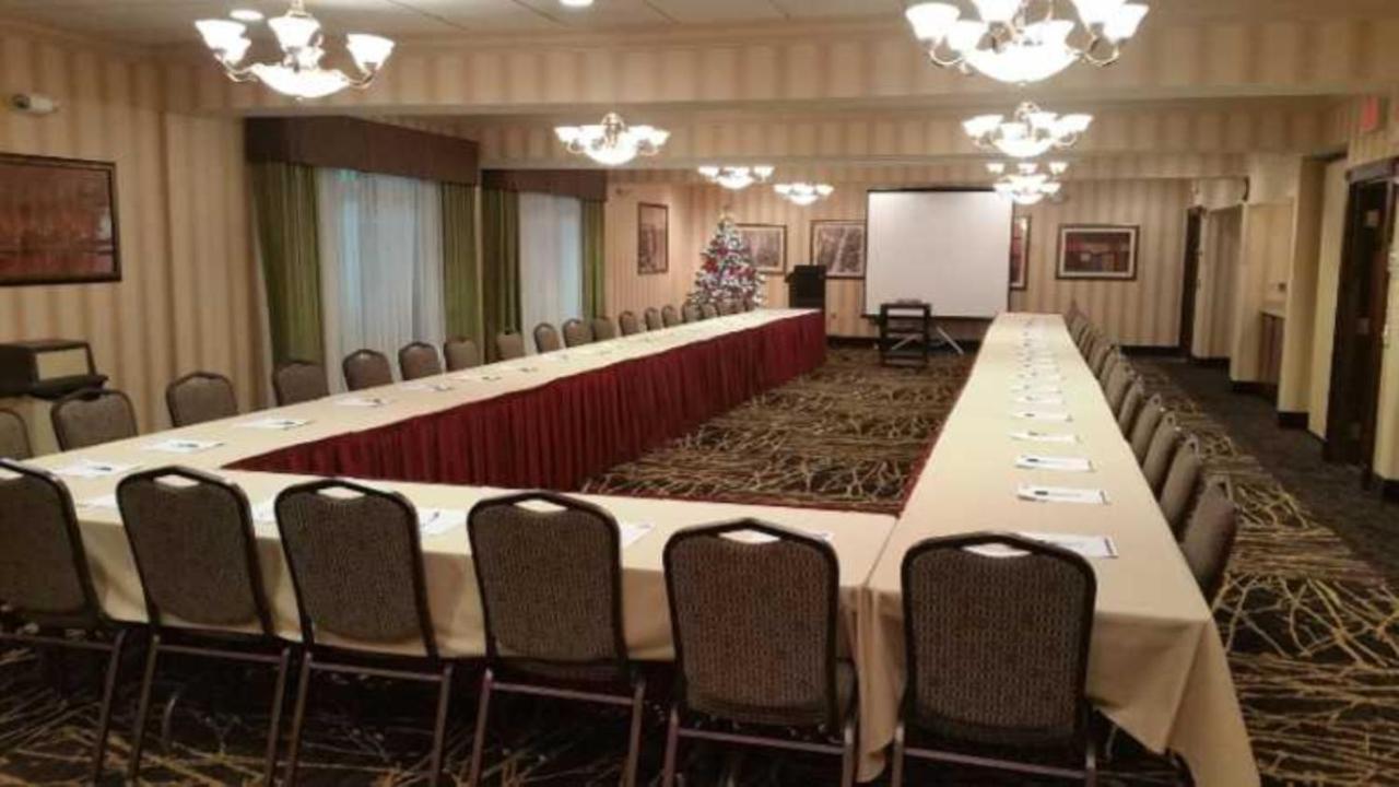 Holiday Inn Express Hotel & Suites Youngstown North-Warren/Niles By Ihg Kültér fotó