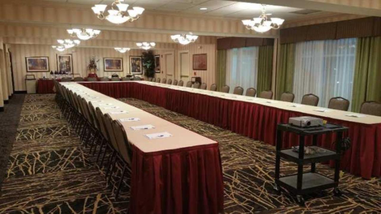 Holiday Inn Express Hotel & Suites Youngstown North-Warren/Niles By Ihg Kültér fotó