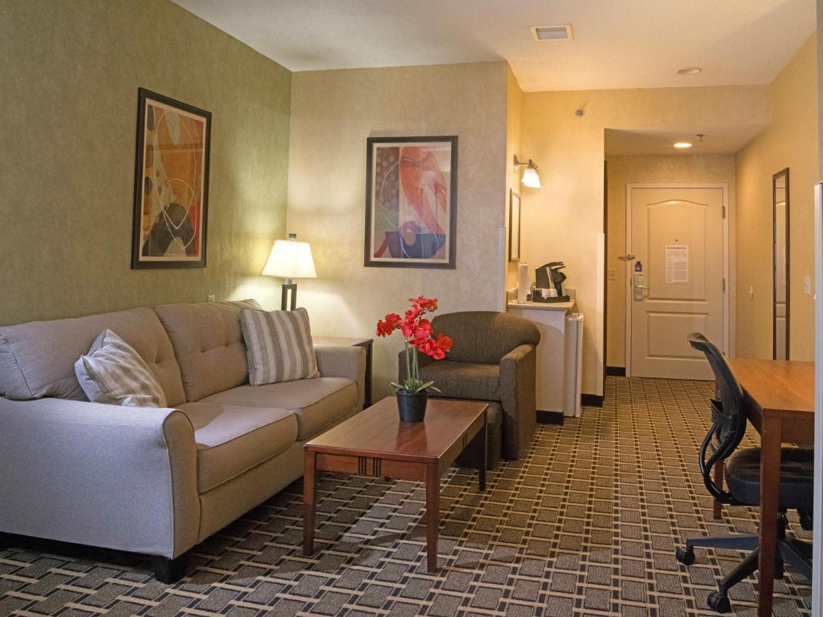 Holiday Inn Express Hotel & Suites Youngstown North-Warren/Niles By Ihg Kültér fotó