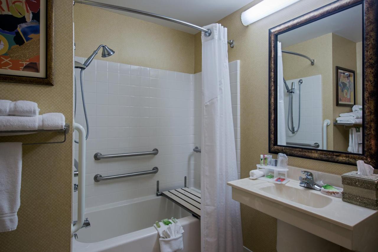 Holiday Inn Express Hotel & Suites Youngstown North-Warren/Niles By Ihg Kültér fotó
